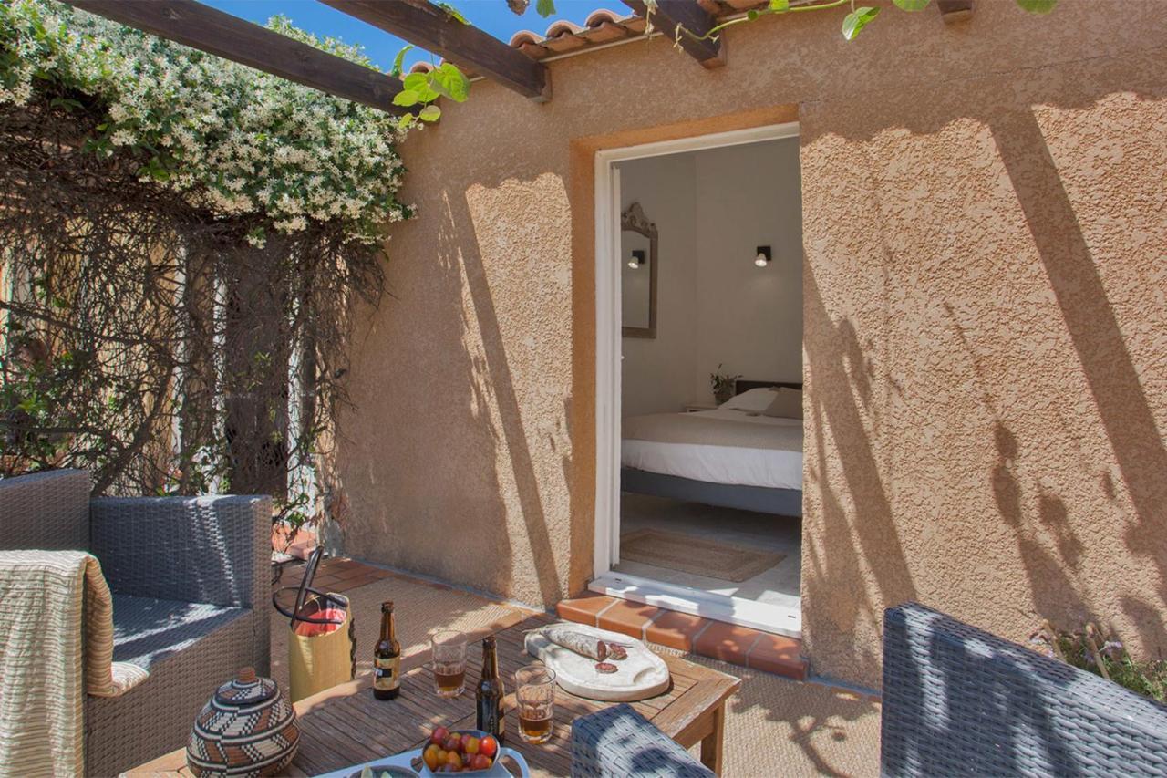 maison kiwi avec piscine chauffée terrasse jardin et bbq à Calvi Calvi (Corsica) Exterior foto
